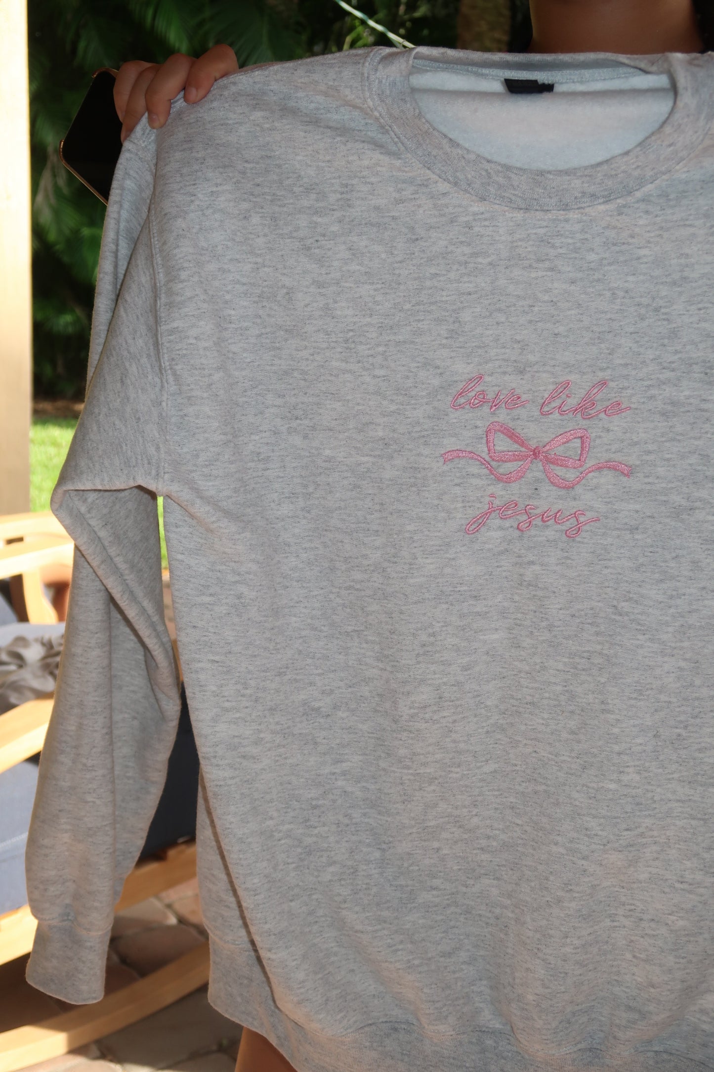 LOVE LIKE JESUS EMBROIDERY PINK BOW CREWNECK | GRAY CREW COLOR